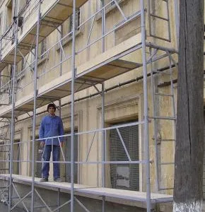 Produce - comercializeaza si inchiriaza echipamente pentru constructii - Galati