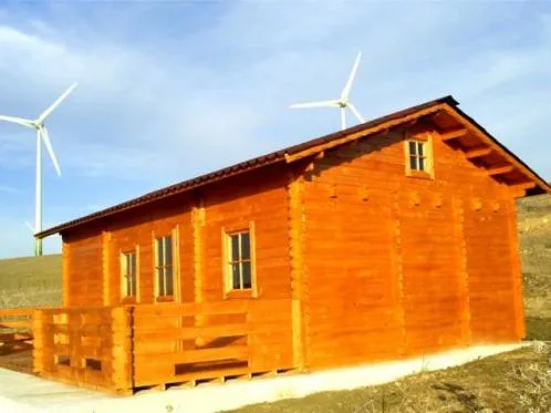 Comanesti / Bacau - Constructii case din lemn