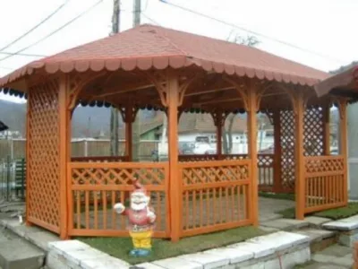 Comanesti / Bacau - Constructii case din lemn