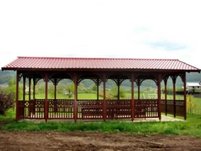 Comanesti / Bacau - Constructii case din lemn