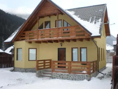 Constructii case pe structura de lemn Campulung - Arges