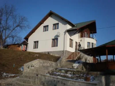 Constructii case pe structura de lemn Campulung - Arges