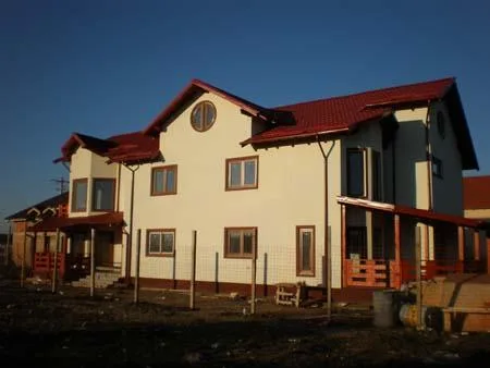 Constructii case pe structura de lemn Campulung - Arges