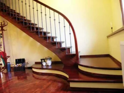 Scari de interior si balustrade din lemn masiv - Prejmer / Brasov