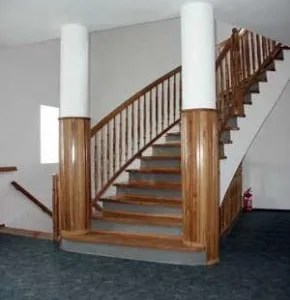 Scari de interior si balustrade din lemn masiv - Prejmer / Brasov