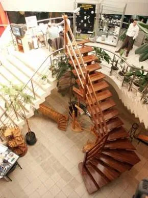 Scari de interior si balustrade din lemn masiv - Prejmer / Brasov