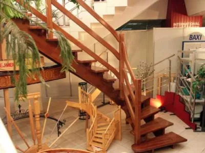 Scari de interior si balustrade din lemn masiv - Prejmer / Brasov