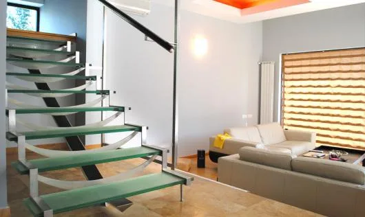 Scari - trepte - balustrade si pardoseli din sticla - Bucuresti