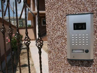 Comercializare si automatizari usi de garaj si usi industriale - Oradea