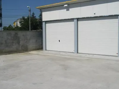 Comercializare si automatizari usi de garaj si usi industriale - Oradea