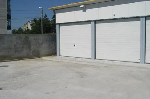 Comercializare si automatizari usi de garaj si usi industriale - Oradea