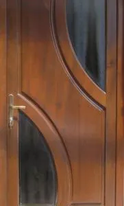 Producator de usi - ferestre si mobilier din lemn masiv - Reghin