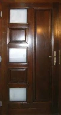 Producator de usi - ferestre si mobilier din lemn masiv - Reghin