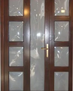 Producator de usi - ferestre si mobilier din lemn masiv - Reghin