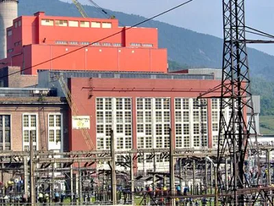 Sisteme de ferestre si usi cu geam termopan - Petrosani / Hunedoara