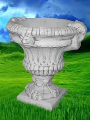 Piatra Neamt - Ornamente de gradina si decoratiuni arhitecturale