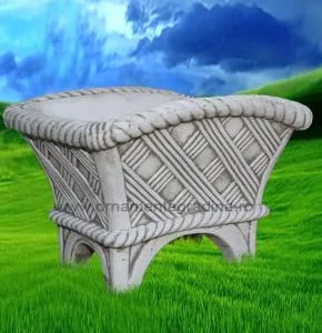 Piatra Neamt - Ornamente de gradina si decoratiuni arhitecturale