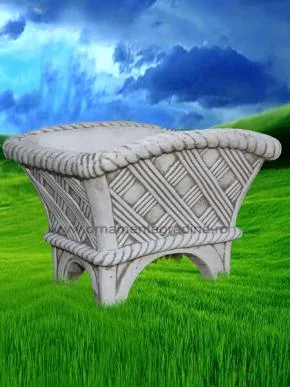 Piatra Neamt - Ornamente de gradina si decoratiuni arhitecturale