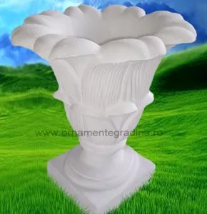 Piatra Neamt - Ornamente de gradina si decoratiuni arhitecturale