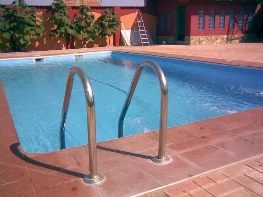 Bucuresti - Reparatii piscine si ambarcatiuni