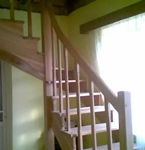 Executie si montaj scari din lemn masiv - Brasov
