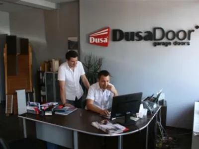 Comercializare si automatizari usi de garaj si usi industriale - Oradea