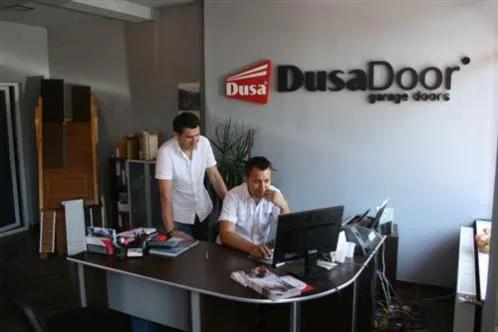 Comercializare si automatizari usi de garaj si usi industriale - Oradea