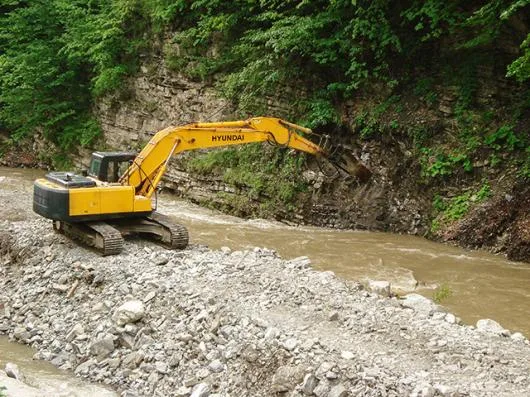 Lucrari de excavatii - terasamente si demolare Bucuresti