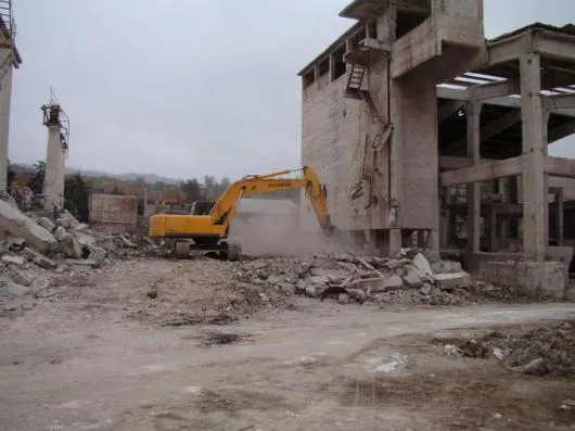 Lucrari de excavatii - terasamente si demolare Bucuresti