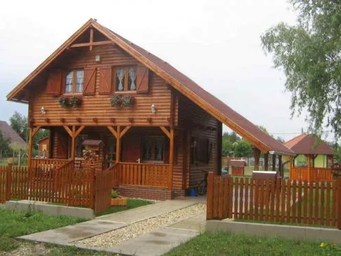 Constructii case de lemn - Harghita
