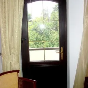 Tamplarie lemn stratificat - Pitesti