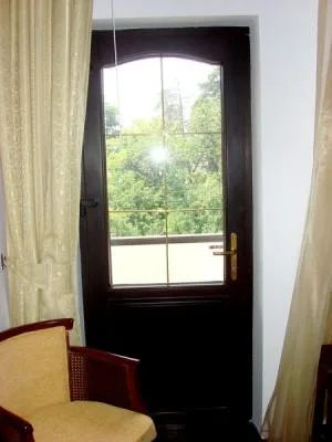 Tamplarie lemn stratificat - Pitesti