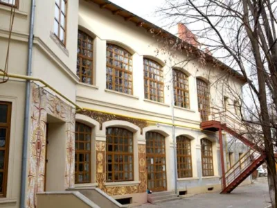 Ferestre si usi din lemn stratificat - Afumati / Ilfov