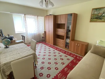 Vand apartament 3 camere in CJ, str Bucuresti, zona Marasti