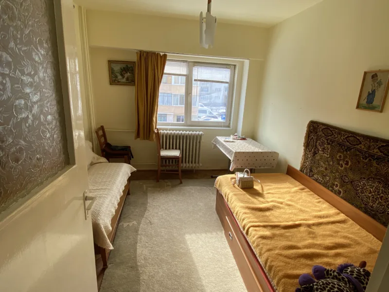 Vand apartament 3 camere in CJ, str Bucuresti, zona Marasti