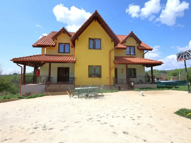 Casă de poveste cu 7 camere, 5 terase si vedere panoramica