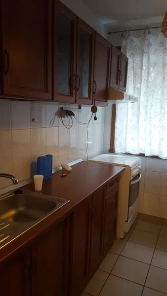 Proprietar inchiriez 2 camere semidecomandat