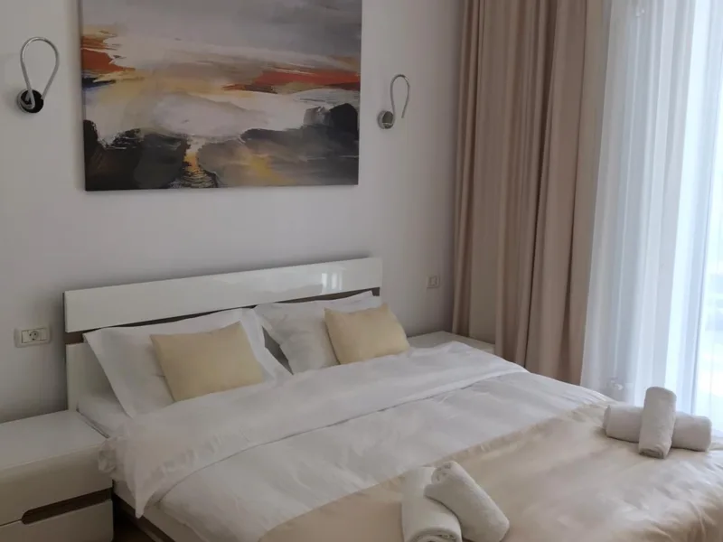 Apartament 2 camere, vedere la mare, 100 metri de plaja