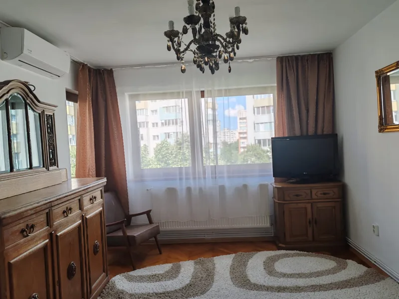 Apartament 3 camere de inchiriat