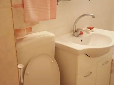 Proprietar inchiriez 2 camere semidecomandat