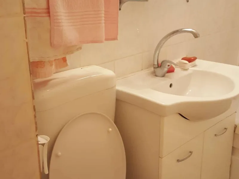 Proprietar inchiriez 2 camere semidecomandat