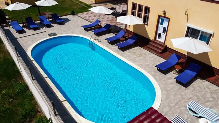 Vila cu piscina si Afacere turistica Profitabila