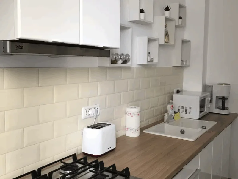 Apartament 2 camere, vedere la mare, 100 metri de plaja