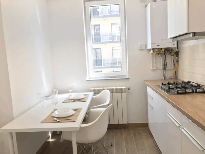 Apartament 2 camere, vedere la mare, 100 metri de plaja