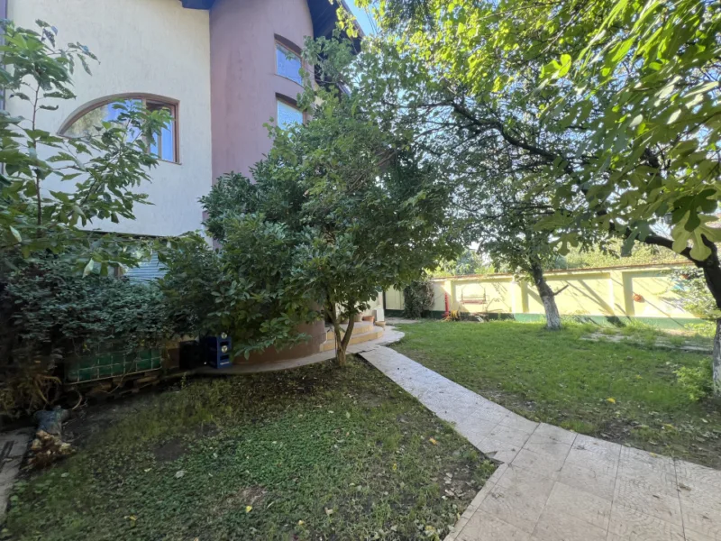 Vand vila Prelungirea Ghencea,curte,parcare-proprietar