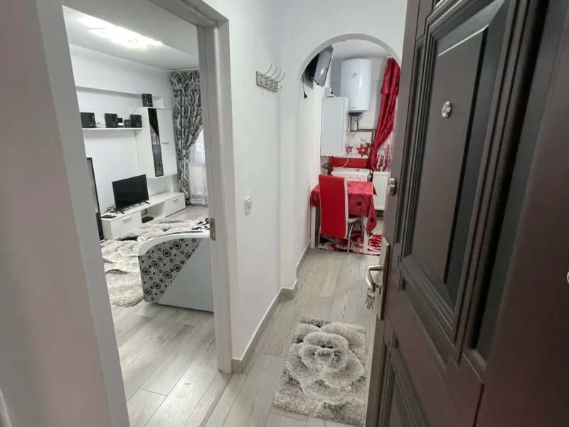 Vand apartament complet mobilat si utilat