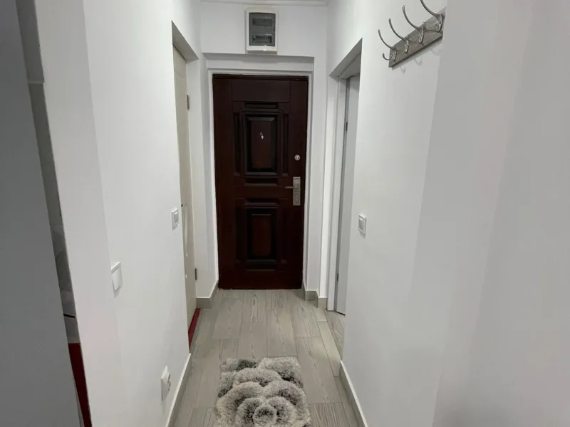 Vand apartament complet mobilat si utilat