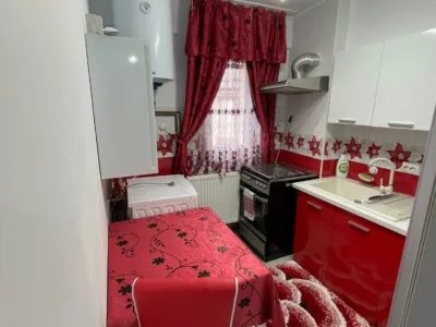 Vand apartament complet mobilat si utilat