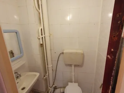 Apartament 4 camere, 2 bai, 2 balcoane + boxa inchiriata