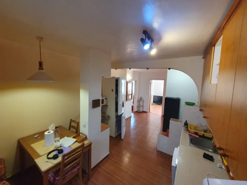 Apartament 4 camere, 2 bai, 2 balcoane + boxa inchiriata